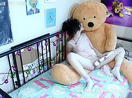 Bunnie hughes in naughty with teddy...