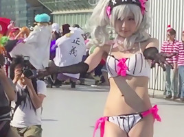 Cosplayers at comiket...