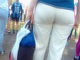 Mature big ass in white pants...