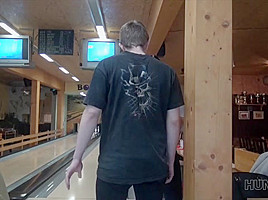 Hunt4k sex in a bowling place...
