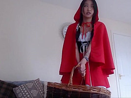 Sexy thai girl in cosplay video...