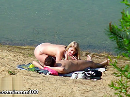 Spied having sex beach mmm100...