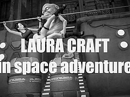 Laura craft vs alien...