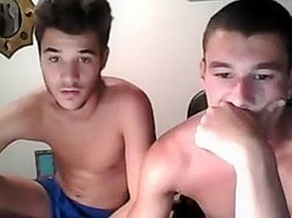 2 bisex boys wanking together...