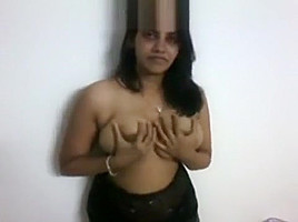 Indian Sexy Aunty Shyna Fucking In Black Saree...