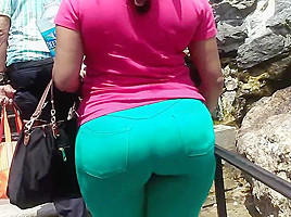 Big Juicy Ass Camel Toe Dominican Lady...