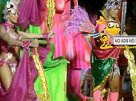 Sexy dancer in rio carnival...