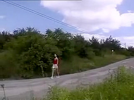 Etudiante russe coquine fait du stop...