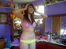 Show on cam with immature cutie...