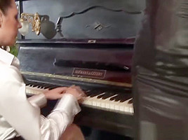 Piano teacher with a great rack gets her sweet ass toyed