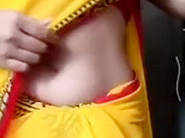 Hot boobs bhabhi...