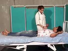 Shruti bhabhi Hot doctor romance with patient boy in blue saree