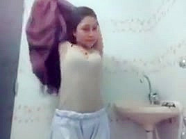 Bangladeshi Girls Selfshoot Nude Shower...