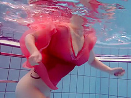 Redhead dancing pool...