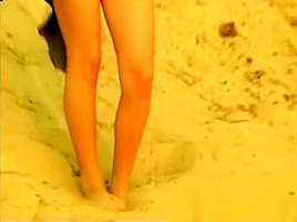 Voyeur nude beach plage femme sexy...