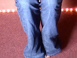 Fremder maus nach disco jeans zerrissen...