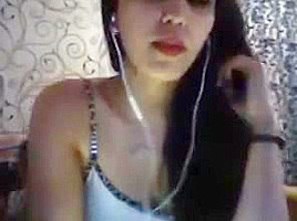Girl show body on webcam...