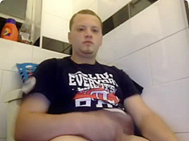 20yo chubby boy cum on toilet...