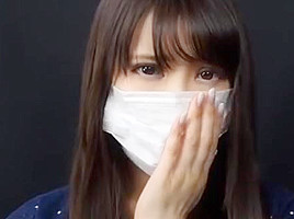 Japanese girls wear medical masks camera...