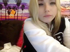 Cam girl playing sex toys very...
