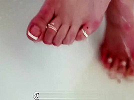 Fantasyhd zoey paige uses her feet...