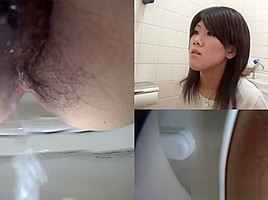 Japan teens cunt peeing...