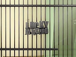 Lucky jailbird fuck d police...