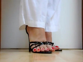 Milf sexy sandals feet...
