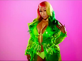 Nicki Minaj feat. Lela Star - Barbie Dreams PMV