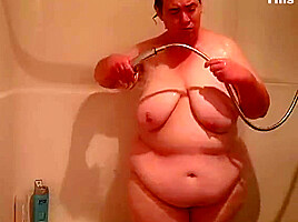 Derpy Bbw Shows Her Saggy Body In Shower Enyo71...