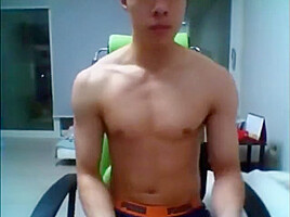 A korean slim muscle boy...