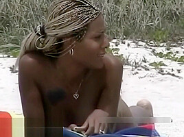 Babes on hidden beach cam...