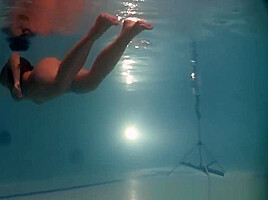 Erotic underwater show of natalia...