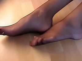 Katherina feet...