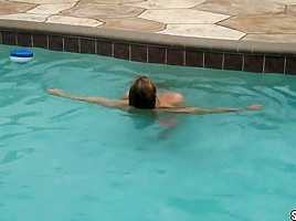 Samantha38g , bikini, pool...