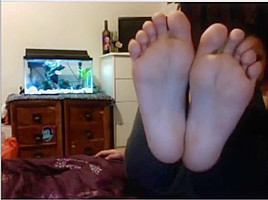 Shows Feet Boobs Tongue On Chatroulette...