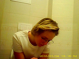 The real amateur sitting on the toilet with spy cam