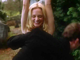 Heather graham in killing me softly...