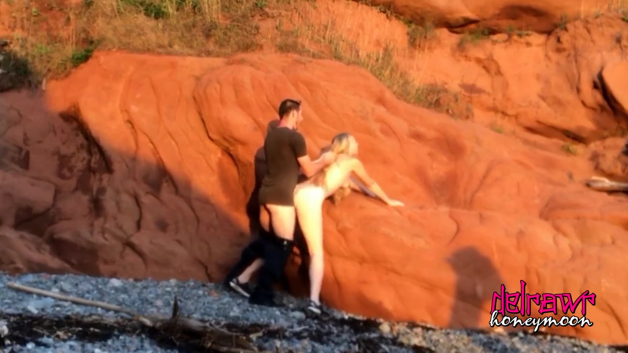 Amateur Couple Sex On The Beach (nova Scotia) With Honey Moon Porn Video HotMovs