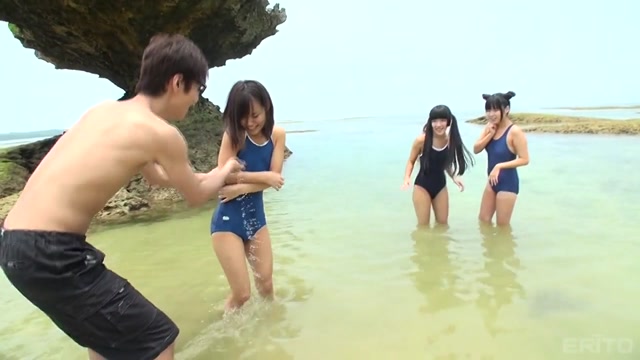 Tiny Teens In Beach Orgy - JapansTiniest