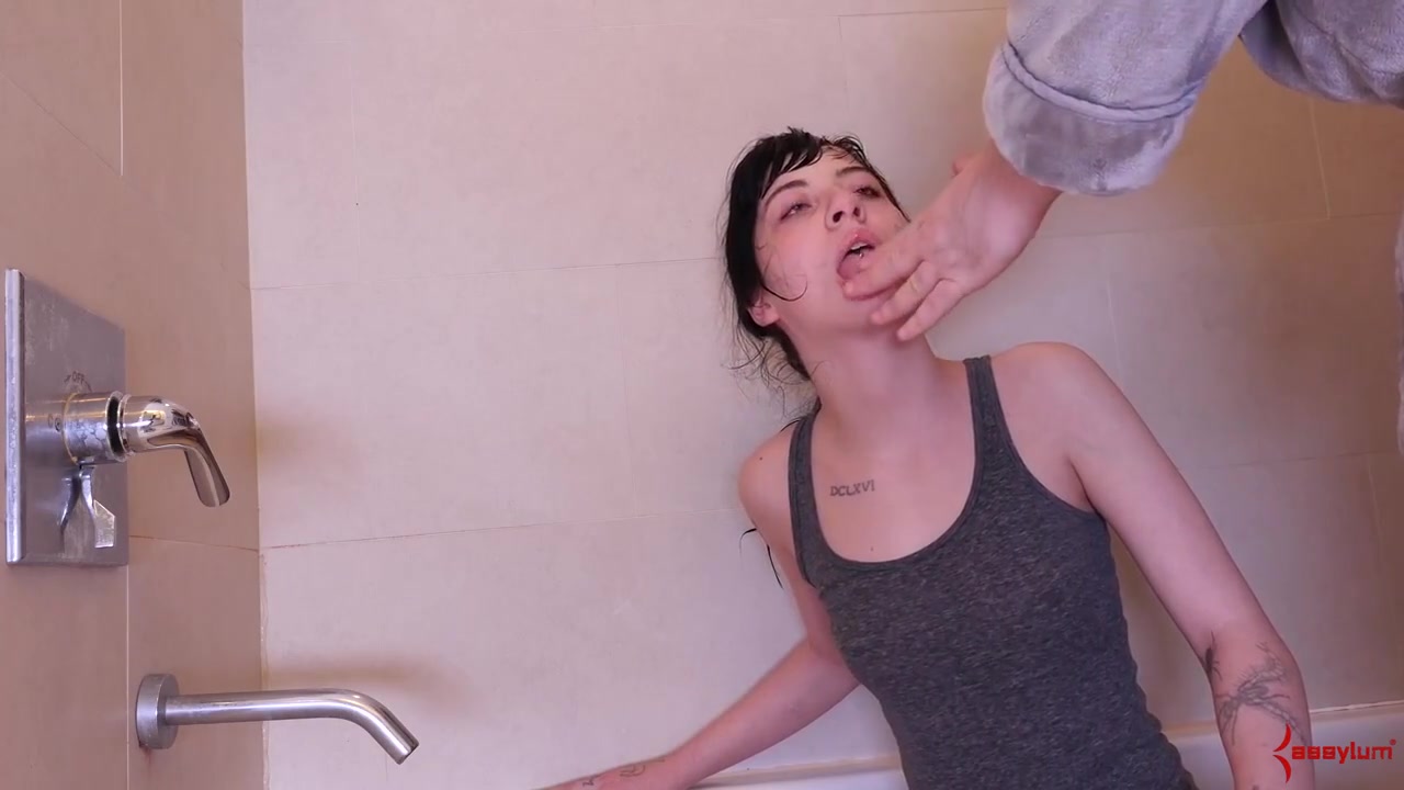 Charlotte Sartre is having hardcore sex in the toilet while being tied up for the toilet seat