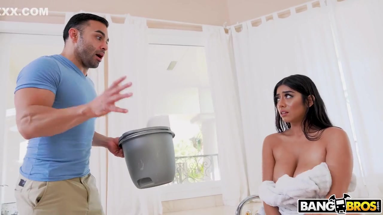 window cleaner saw something he shouldnt have Porn Video HotMovs